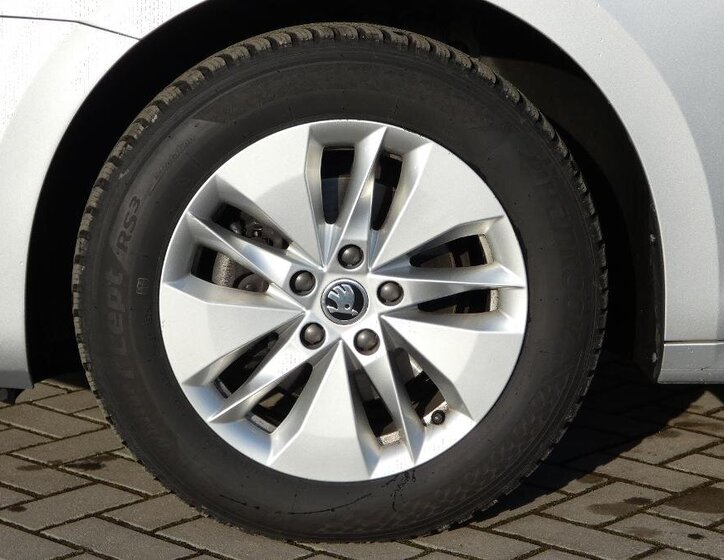 Škoda Octavia Kombi 2,0 l 85 kw