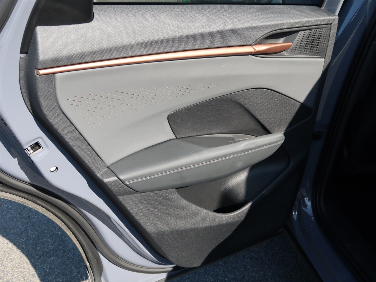 Cupra Terramar SUV / Terénní 2,0 l 195 kw