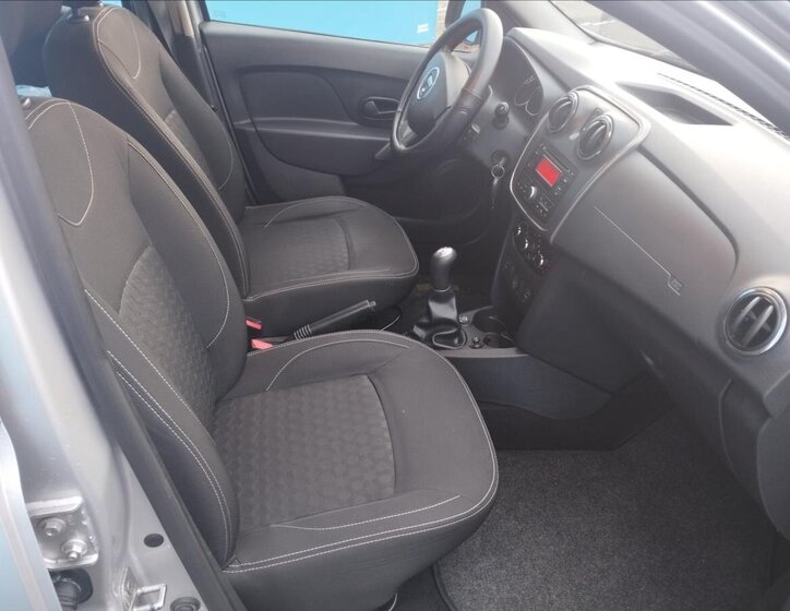 Dacia Sandero Hatchback 1,1 l 55 kw