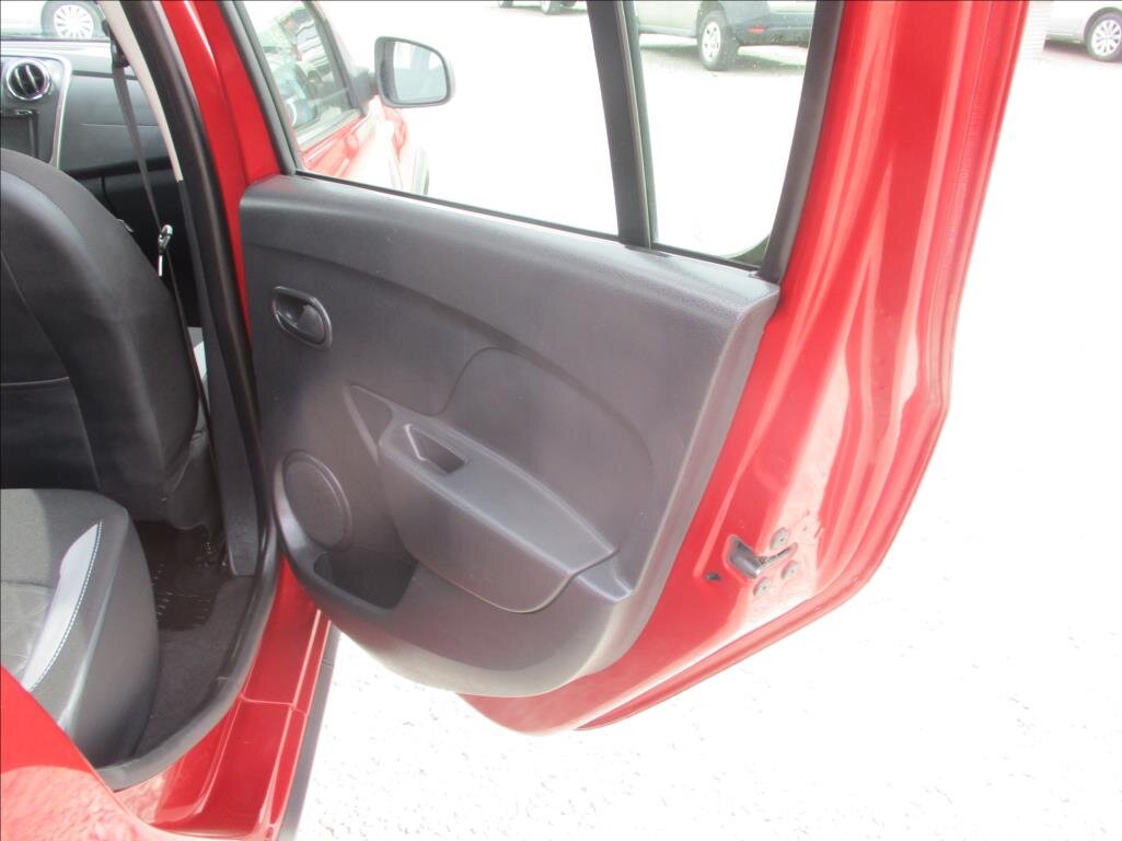 Dacia Sandero Hatchback 898,0 66 kw