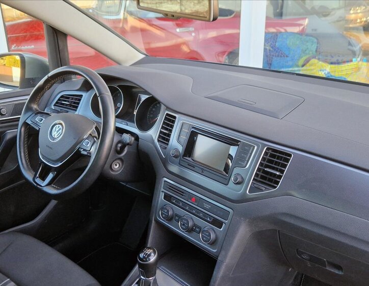 Volkswagen Golf Sportsvan Kombi 1,2 l 81 kw