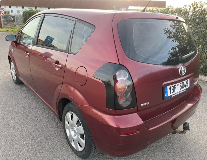 Toyota Corolla Verso 8