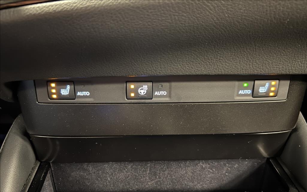 Lexus ES 300h Sedan 2,5 l 160 kw