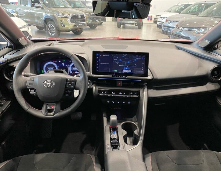 Toyota C-HR SUV 2,0 l 165 kw