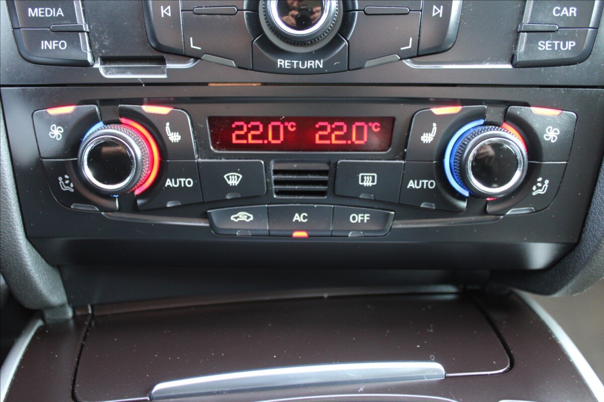 Audi A4 Sedan / Limuzína 1,8 l 118 kw