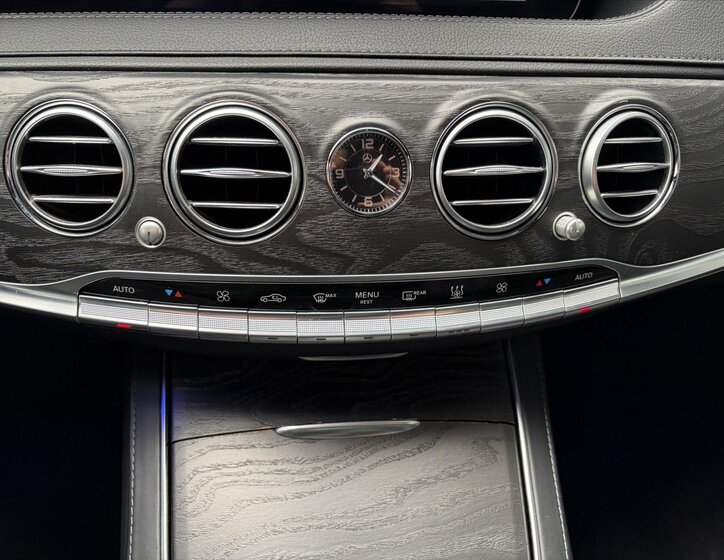 Mercedes-Benz Třídy S Sedan / Limuzína 4,0 l 345 kw