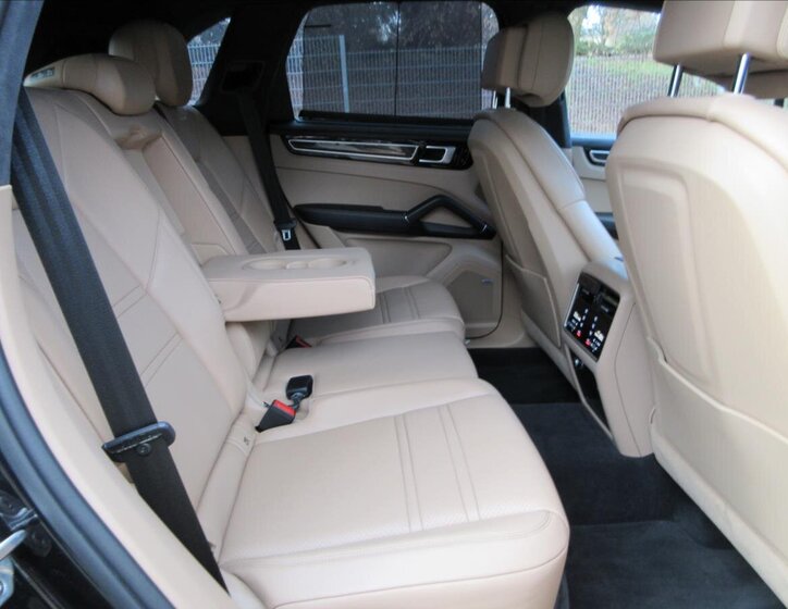 Porsche Cayenne Kombi 2,9 l 324 kw