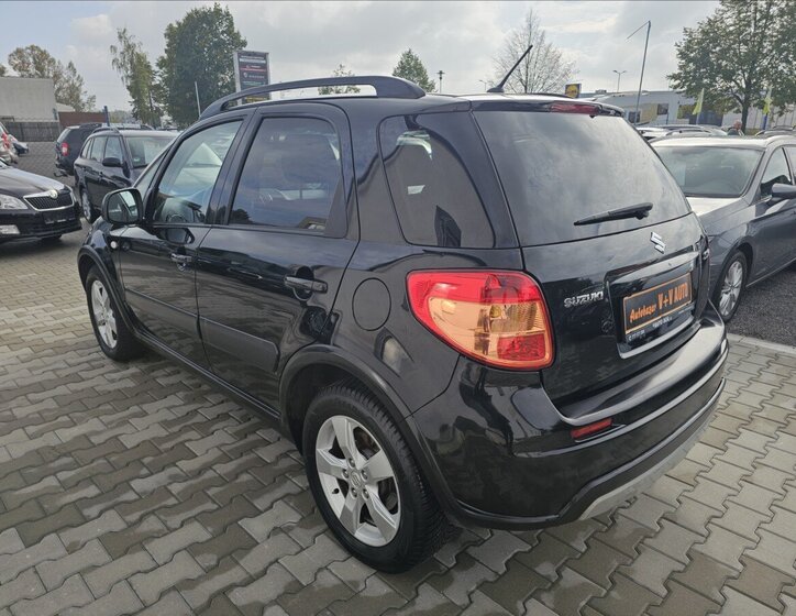 Suzuki SX4 Hatchback 1,6 l 88 kw