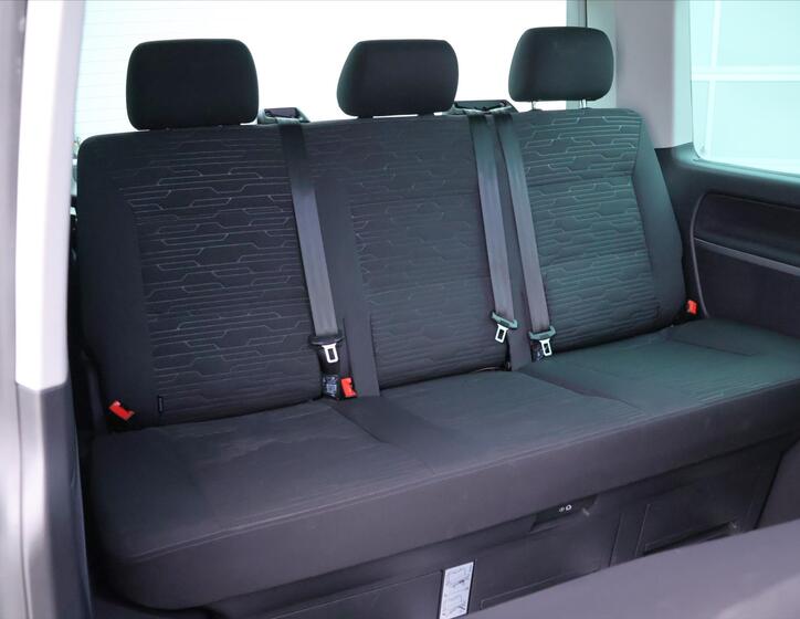 Volkswagen Multivan 16