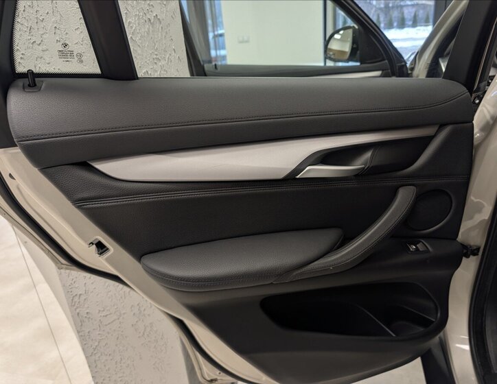 BMW X6 Sedan 3,0 l 190 kw