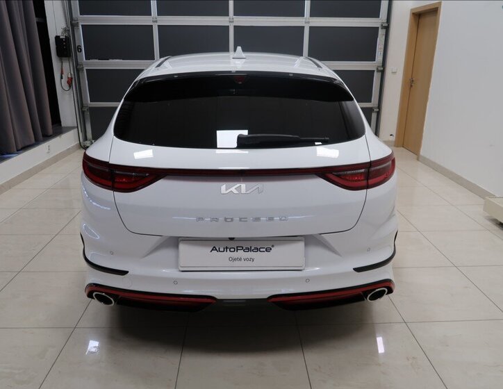 KIA ProCeed Kombi 1,6 l 150 kw