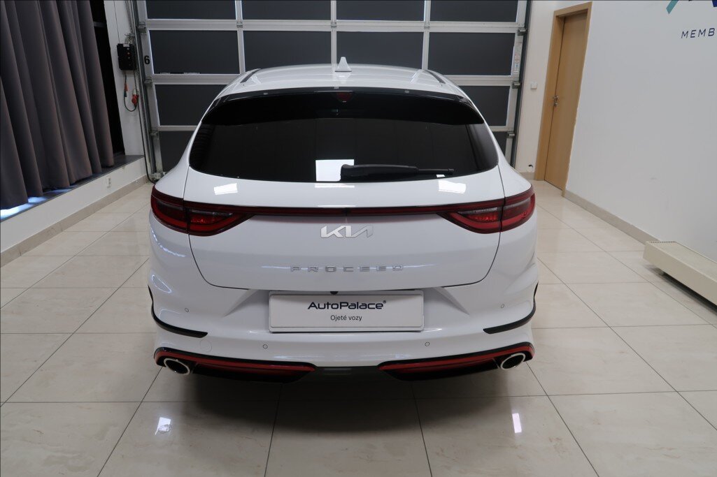 KIA ProCeed Kombi 1,6 l 150 kw