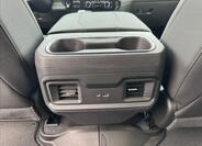 Chevrolet Silverado 26