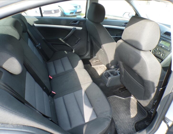 Škoda Octavia Sedan / Limuzína 1,8 l 118 kw