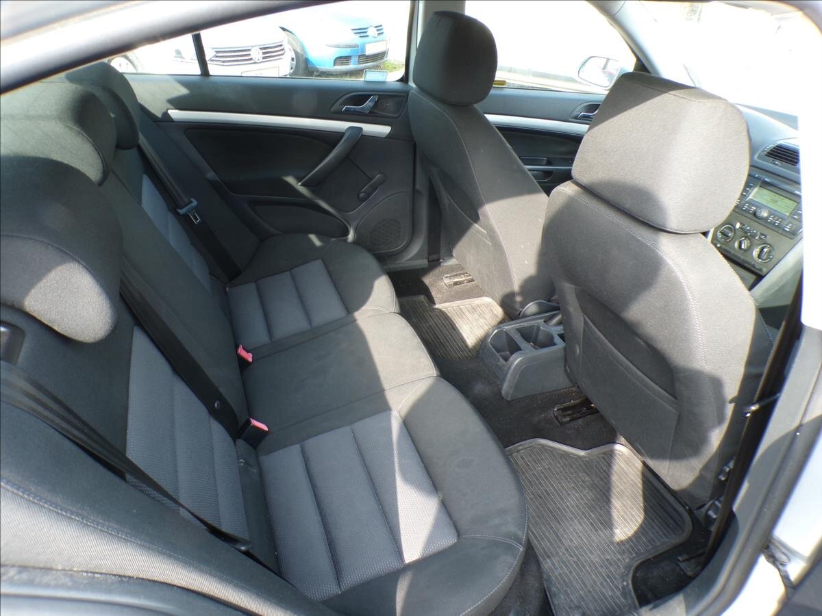 Škoda Octavia Sedan / Limuzína 1,8 l 118 kw
