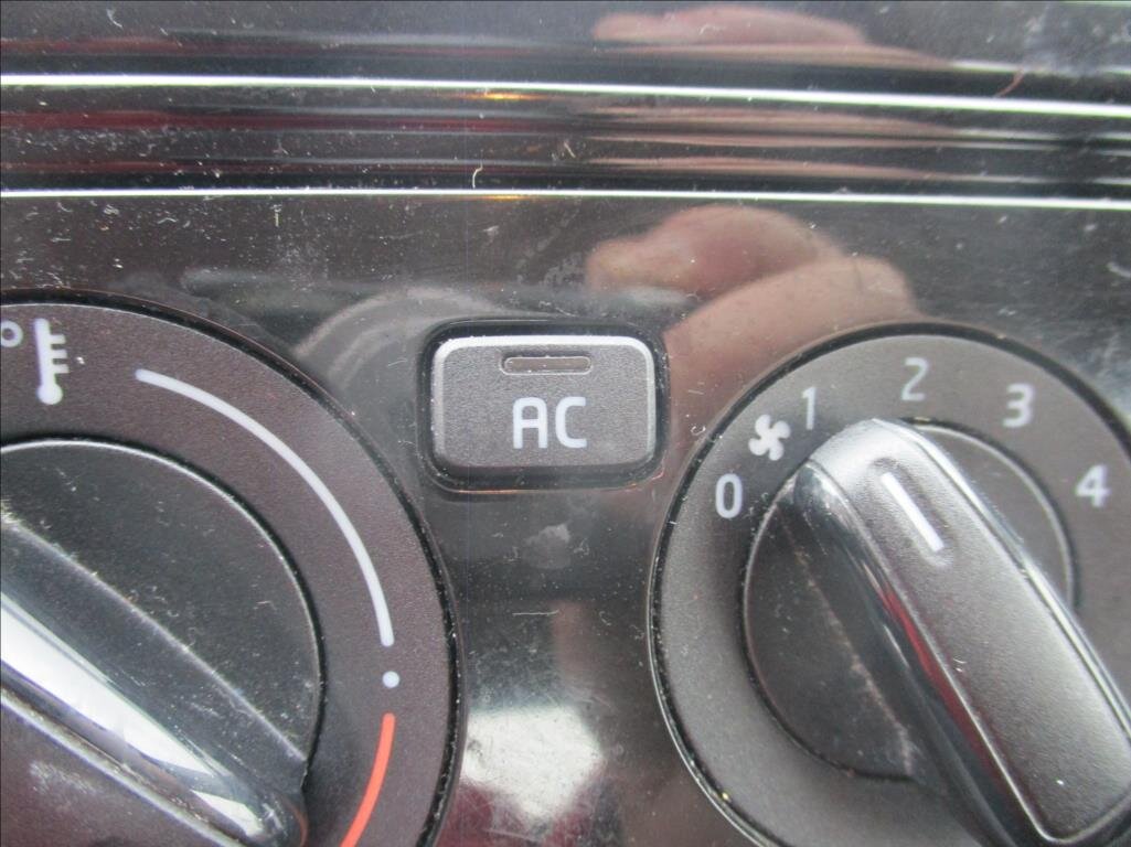 Volkswagen up! Hatchback 999,0 44 kw