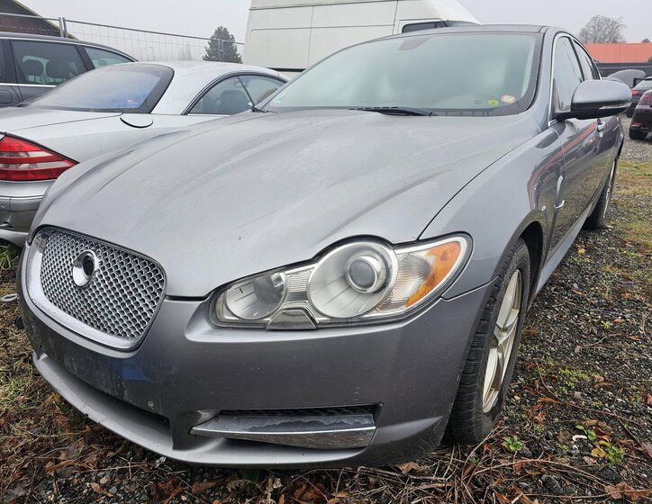 Jaguar XF 1
