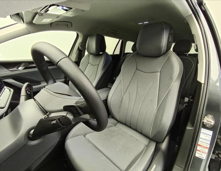 Volkswagen Passat 11