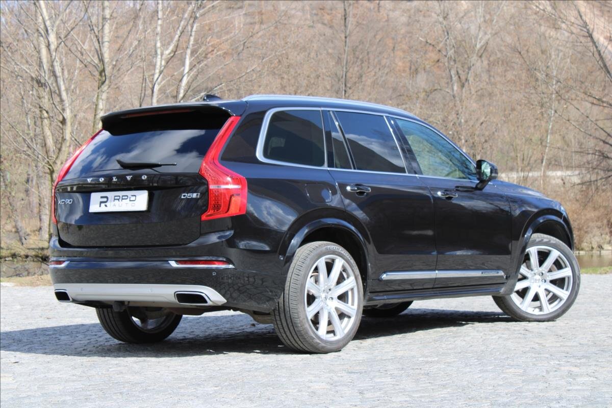 Volvo XC90 SUV / Terénní 2,0 l 165 kw