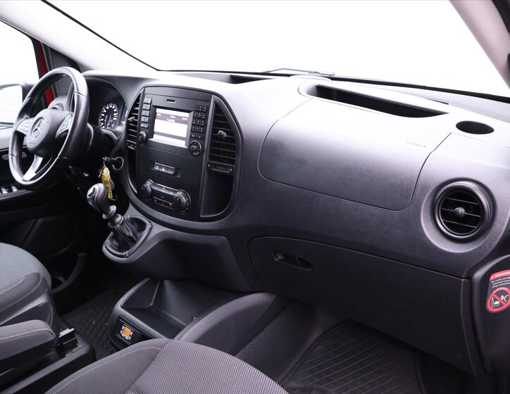 Mercedes-Benz Vito Kombi 2,1 l 100 kw