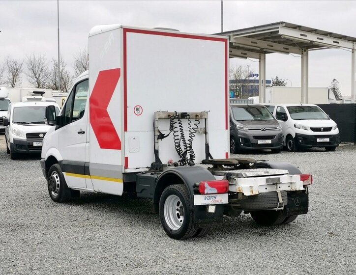 Mercedes-Benz Sprinter 4