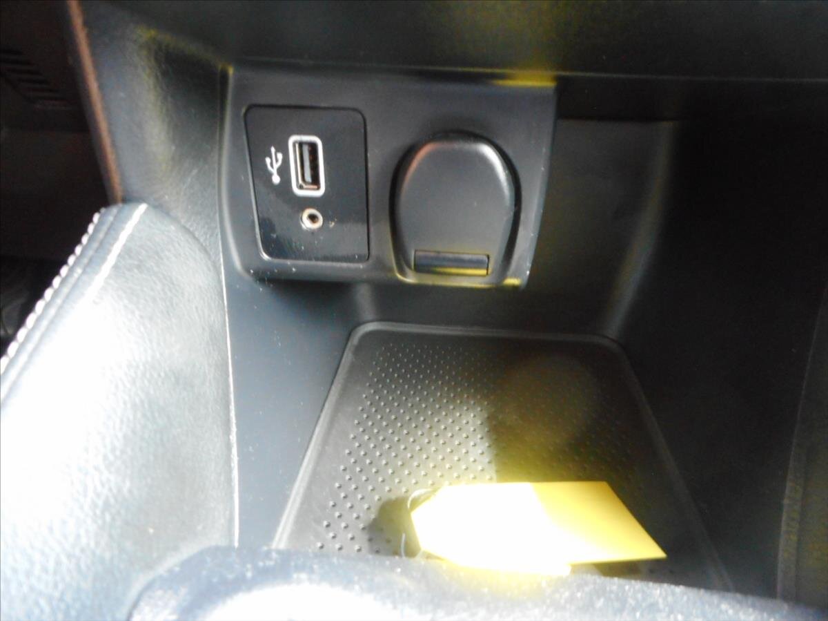 Nissan Micra Hatchback 999,0 86 kw