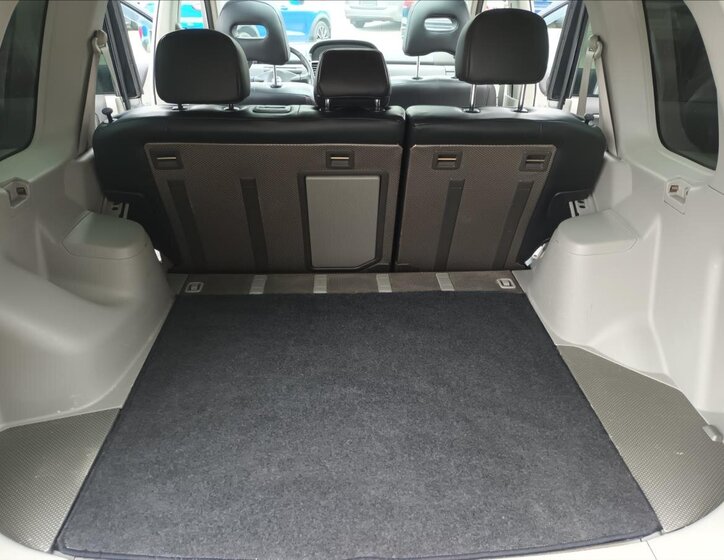 Nissan X-Trail SUV / Terénní 2,5 l 121 kw