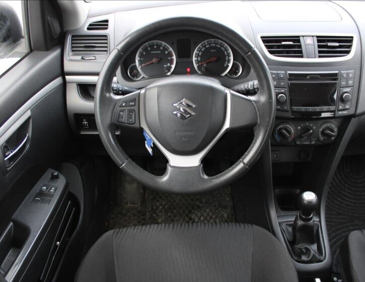 Suzuki Swift 12