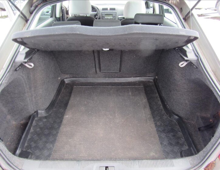 Škoda Octavia Sedan / Limuzína 1,6 l 85 kw