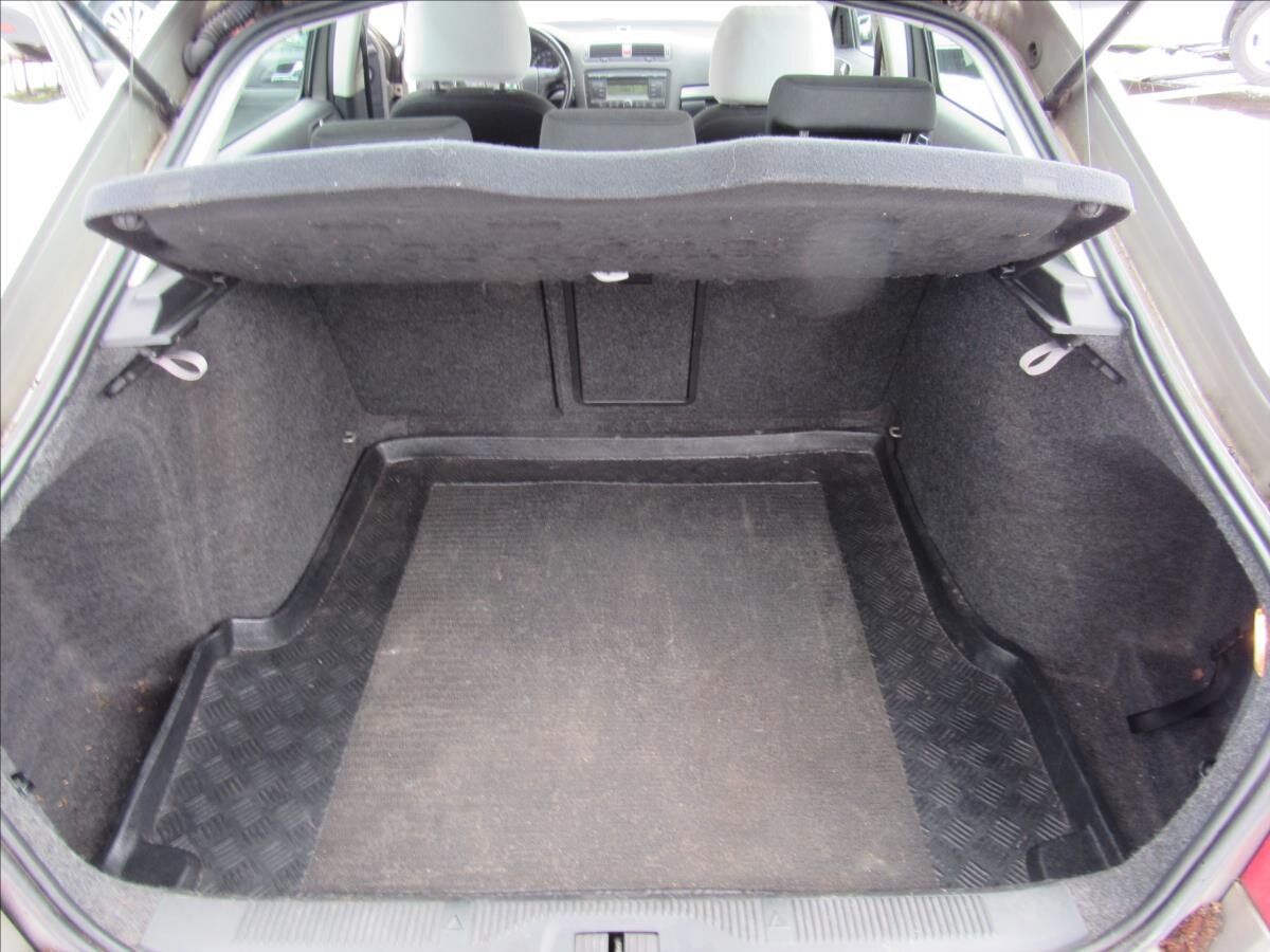 Škoda Octavia Sedan / Limuzína 1,6 l 85 kw