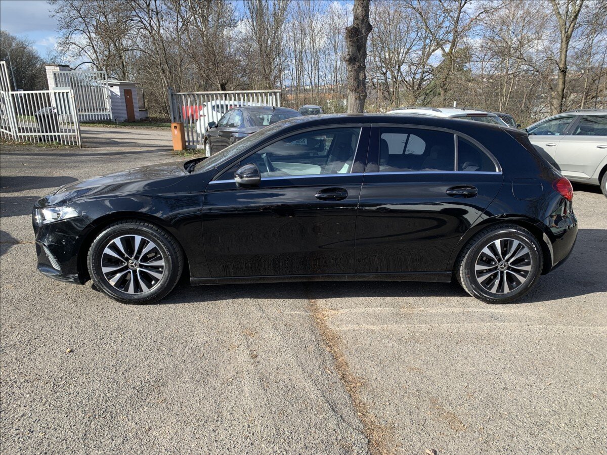 Mercedes-Benz Třídy A Hatchback 1,3 l 120 kw