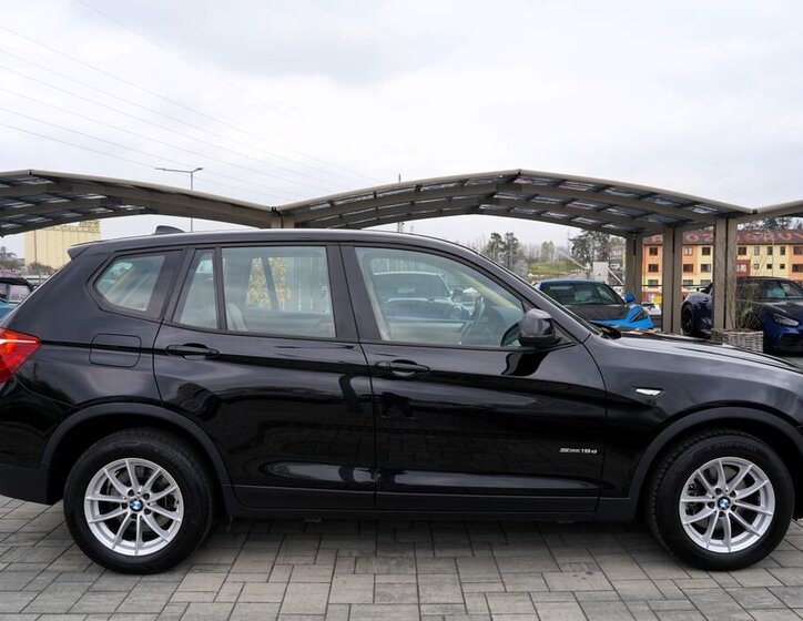 BMW X3 SUV / Terénní 2,0 l 110 kw