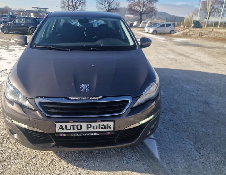 Peugeot 308 5