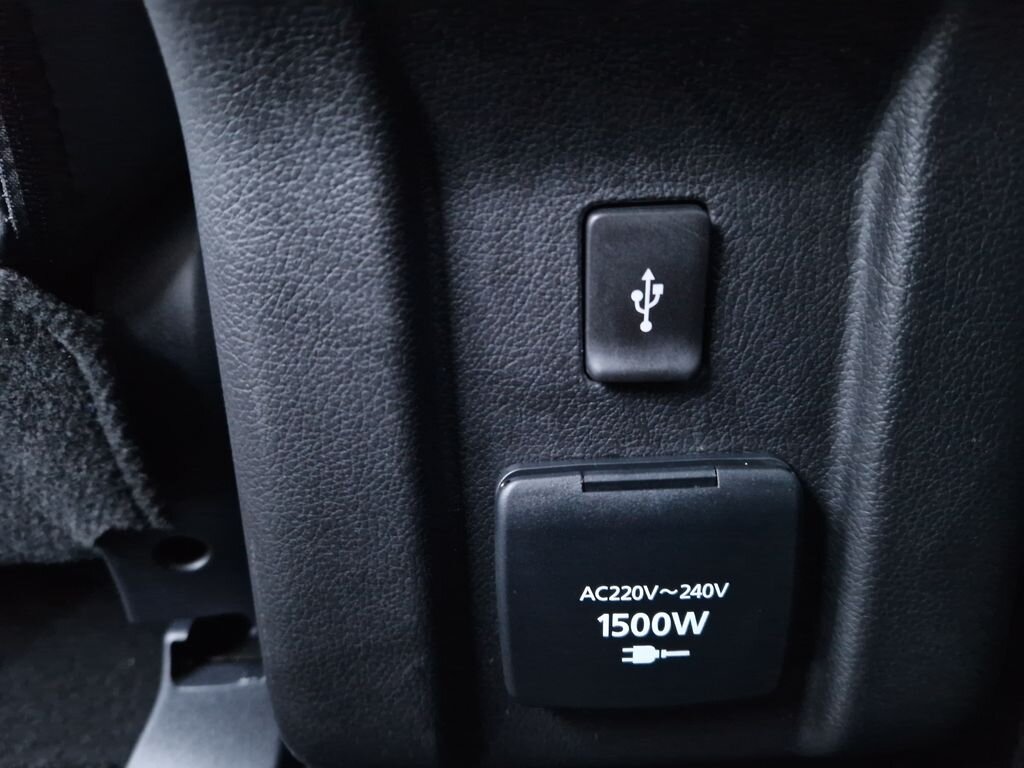 Mitsubishi Outlander SUV 2,4 l 165 kw