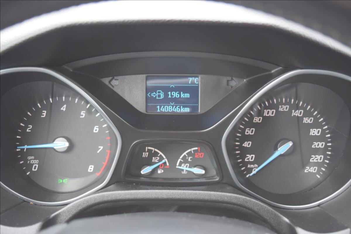 Ford Focus Kombi 998,0 92 kw