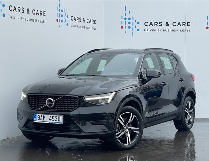 Volvo XC40 SUV / Terénní 2,0 l 145 kw