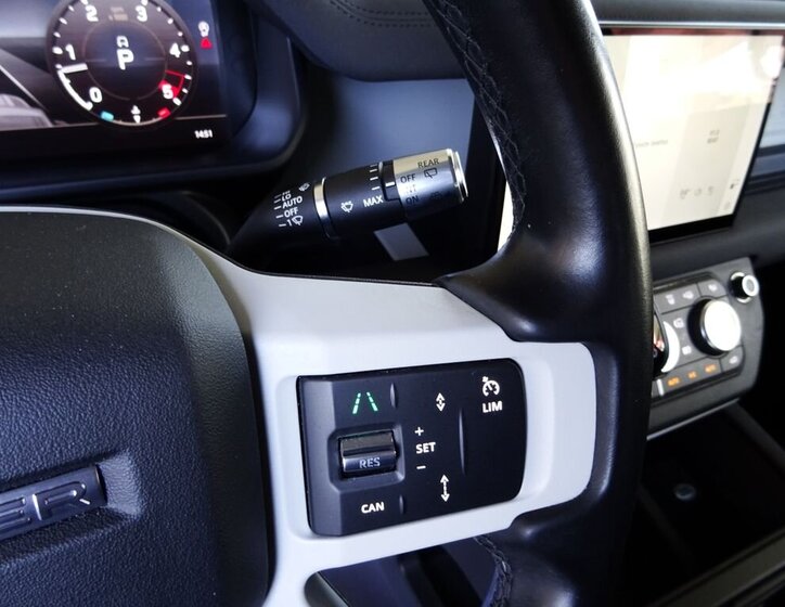 Land Rover Defender SUV / Terénní 3,0 l 221 kw