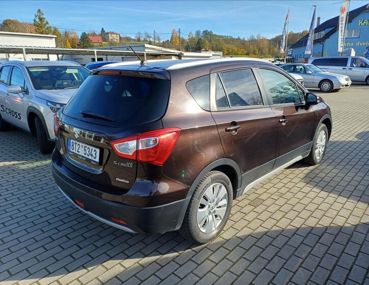 Suzuki SX4 S-Cross 2