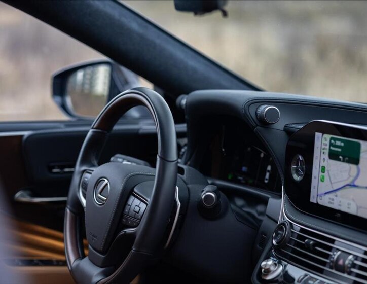 Lexus LS 500h Sedan / Limuzína 3,5 l 264 kw