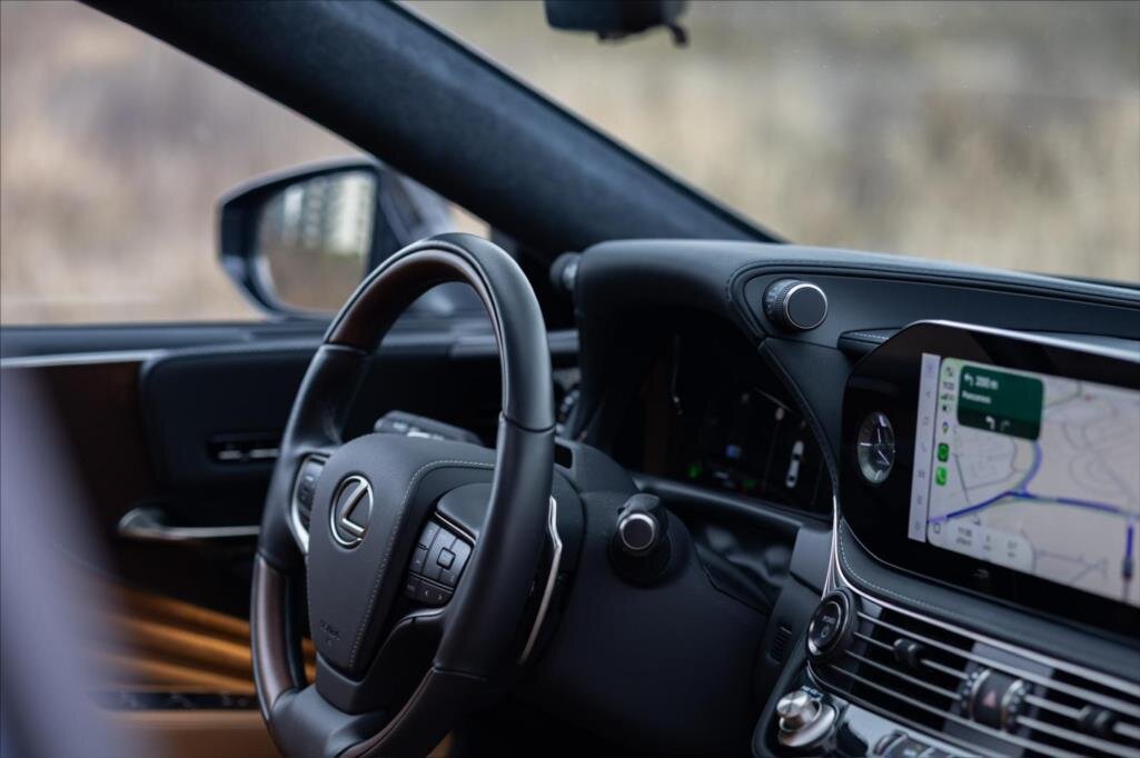 Lexus LS 500h Sedan / Limuzína 3,5 l 264 kw