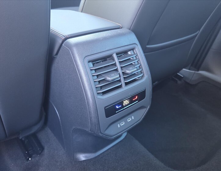 Cupra Formentor SUV / Terénní 2,0 l 140 kw