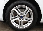 Ford Focus Kombi 999,0 74 kw