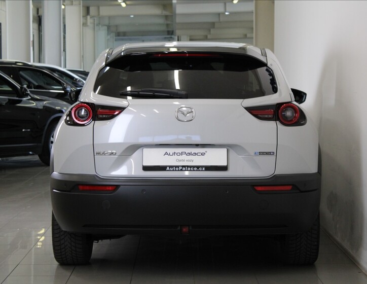 Mazda MX-30 4