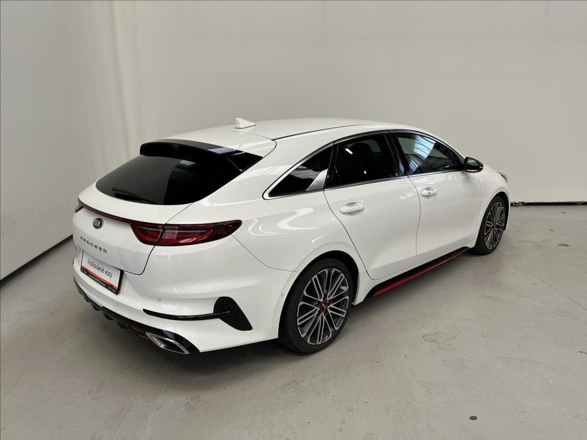 KIA ProCeed