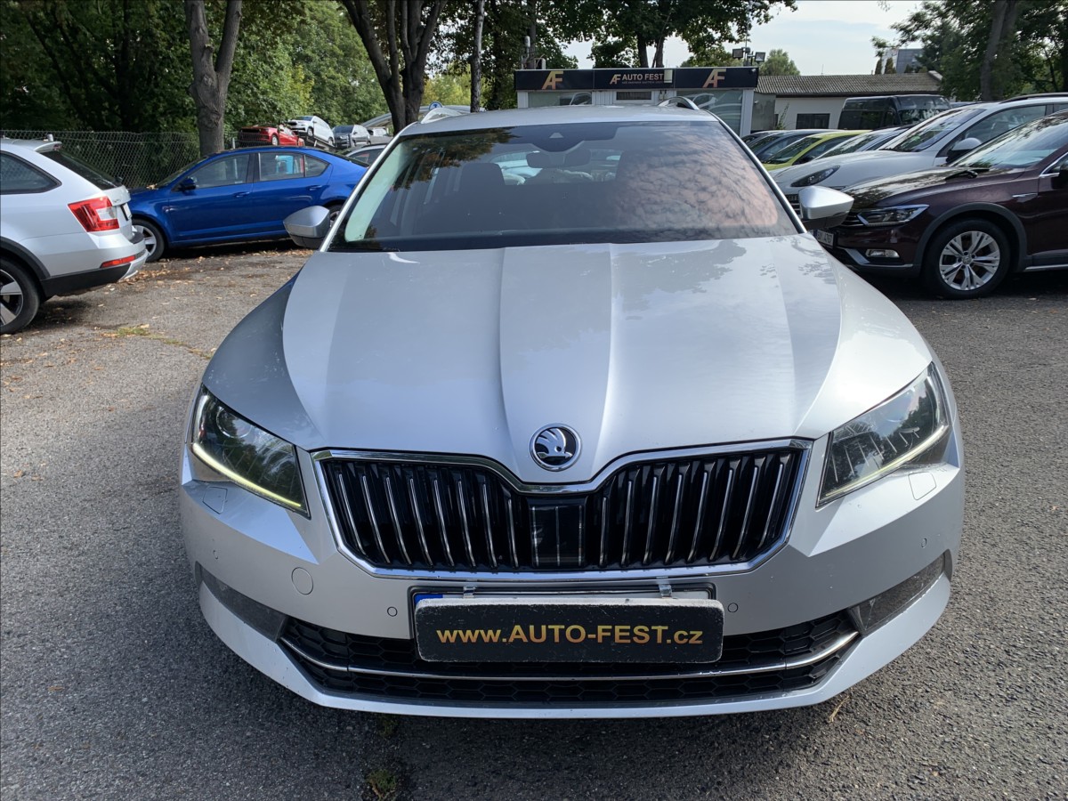 Škoda Superb