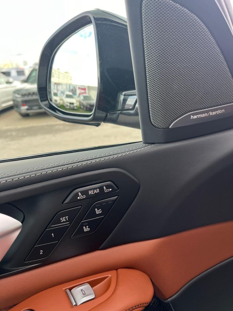 BMW X7 SUV / Terénní 3,0 l 250 kw