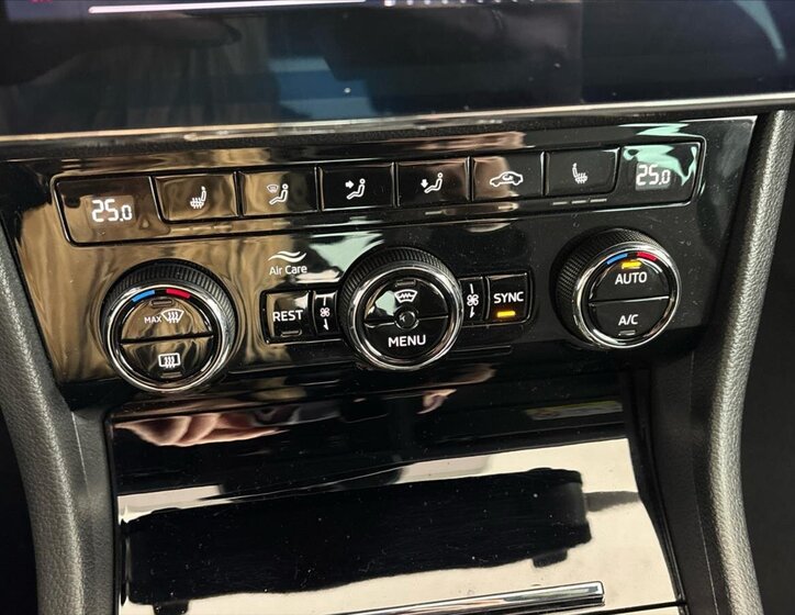 Škoda Superb Liftback 2,0 l 140 kw