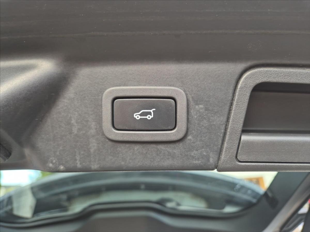 Land Rover Range Rover Velar SUV / Terénní 3,0 l 280 kw