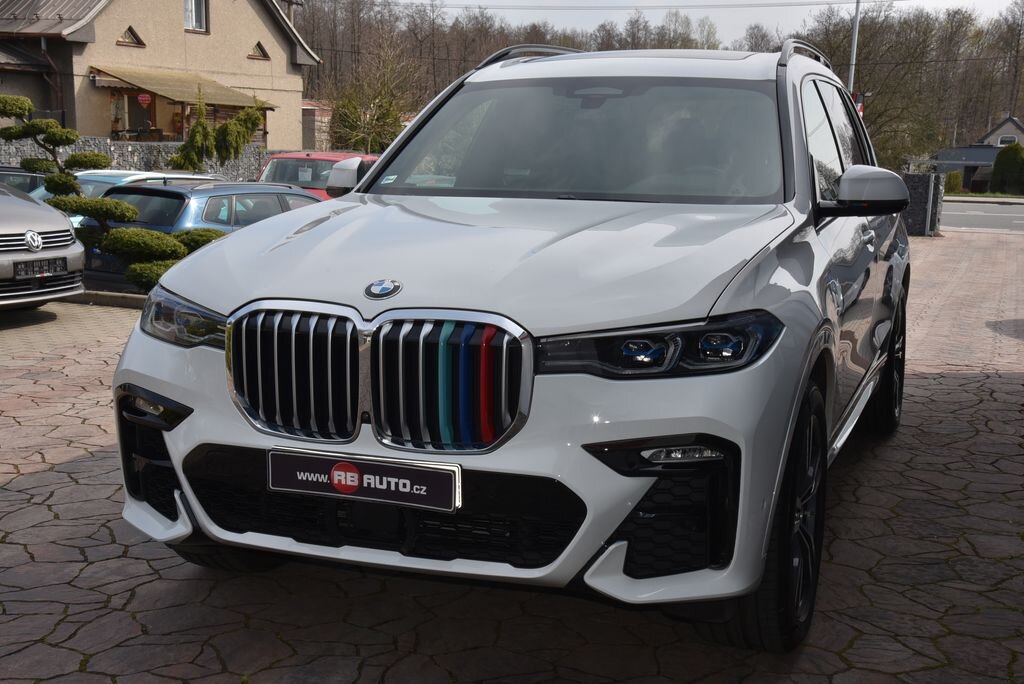 BMW X7 SUV / Terénní 3,0 l 195 kw
