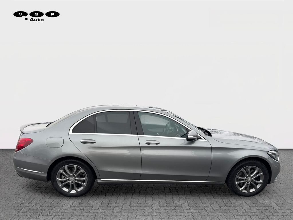 Mercedes-Benz Třídy C Sedan 2,1 l 150 kw